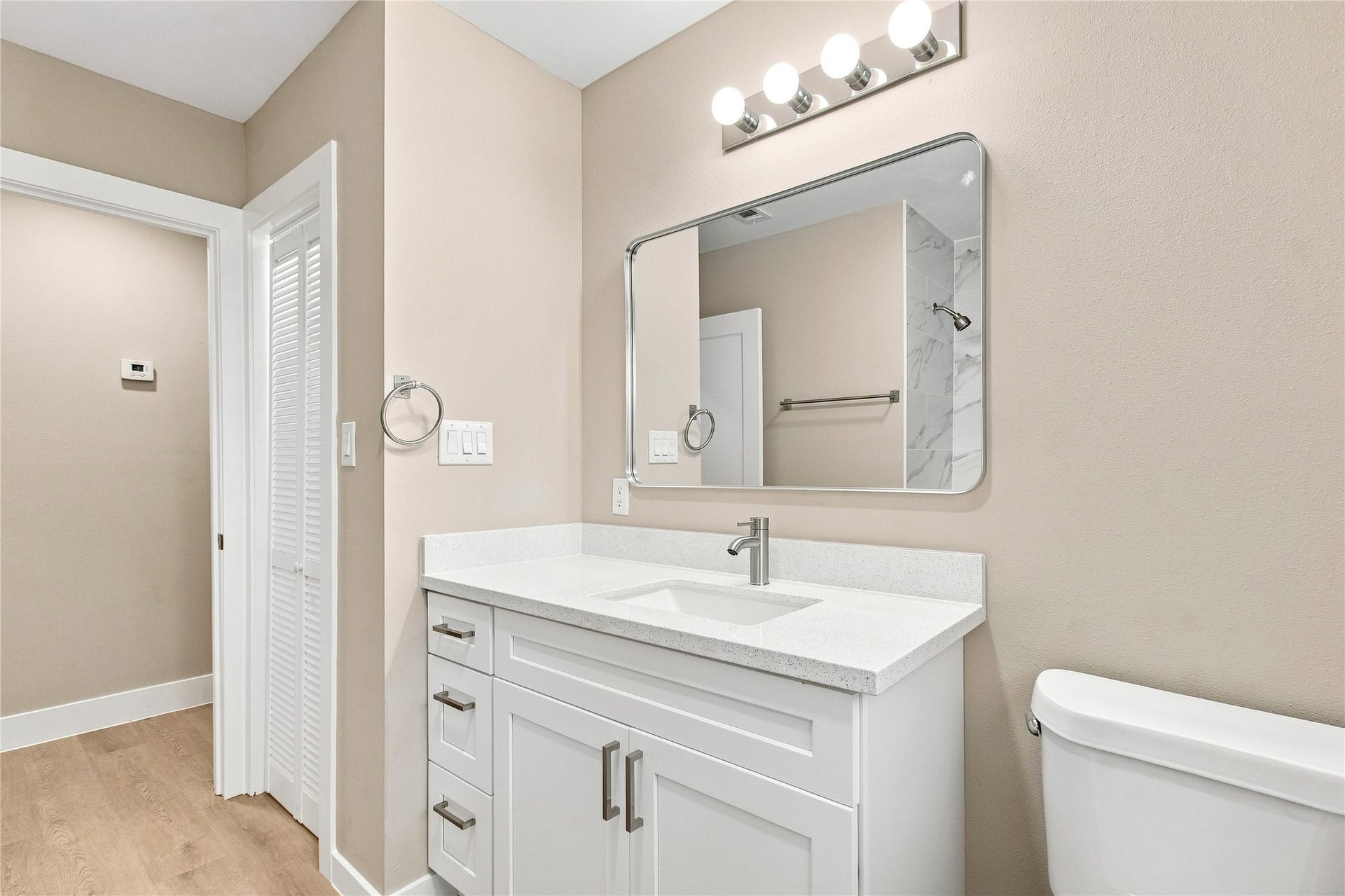 2803 S Houston Drive, La Marque, TX 77568 2803 S Houston Drive, La Marque, TX 77568