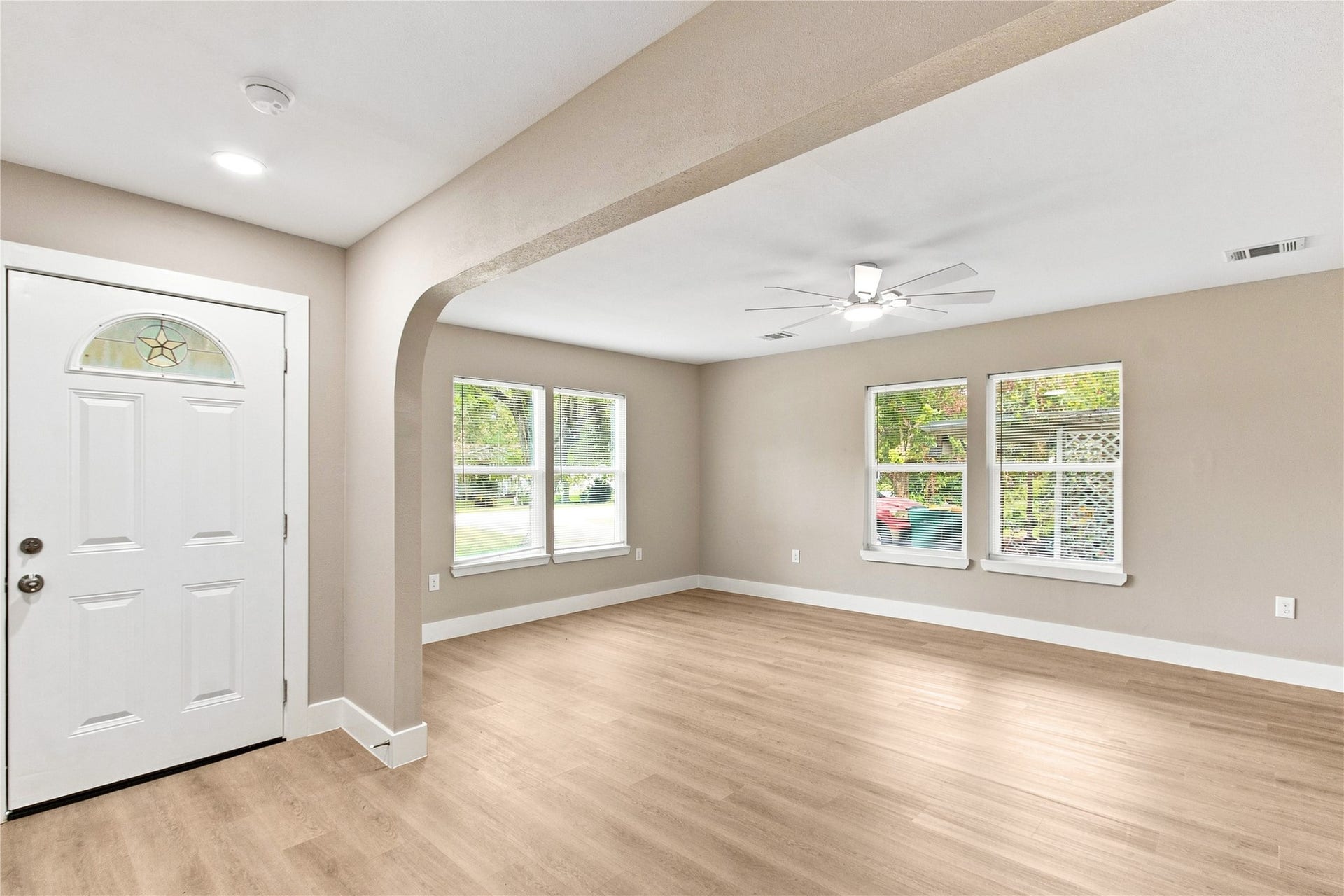 2803 S Houston Drive, La Marque, TX 77568 2803 S Houston Drive, La Marque, TX 77568