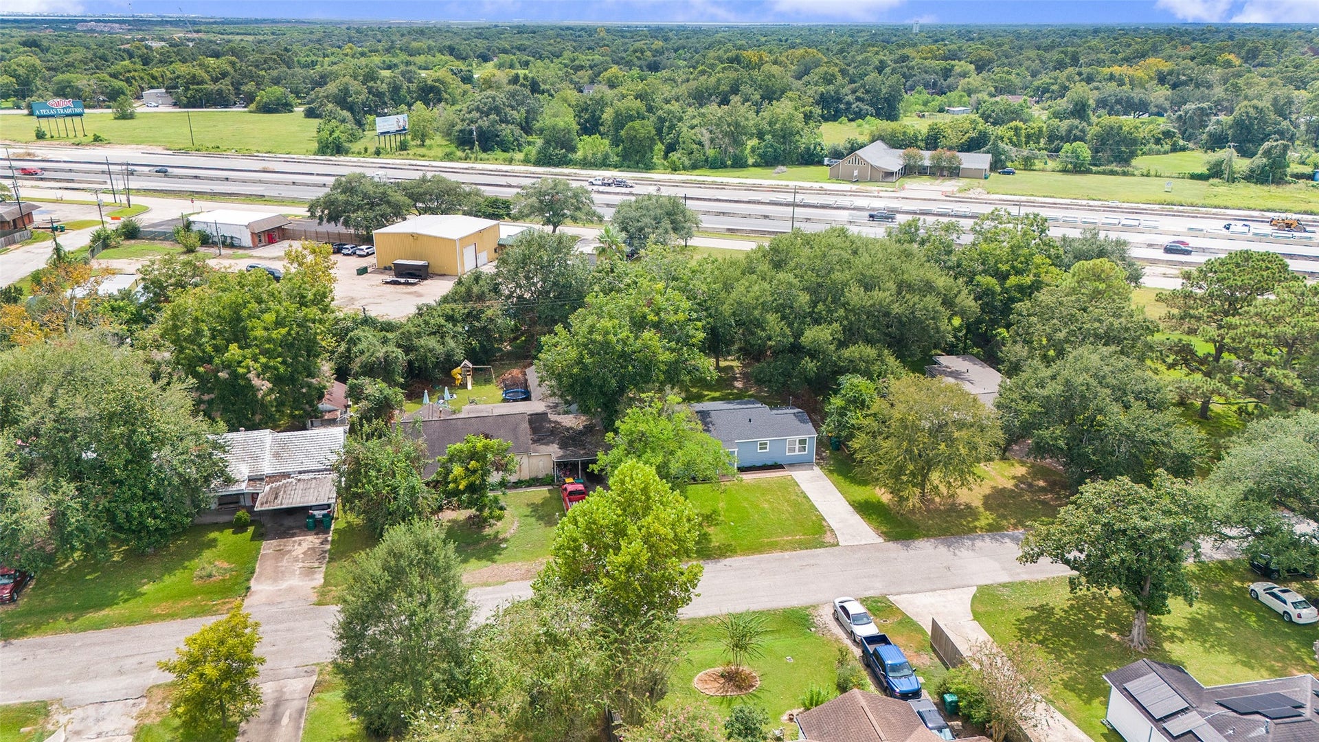 2803 S Houston Drive, La Marque, TX 77568 2803 S Houston Drive, La Marque, TX 77568