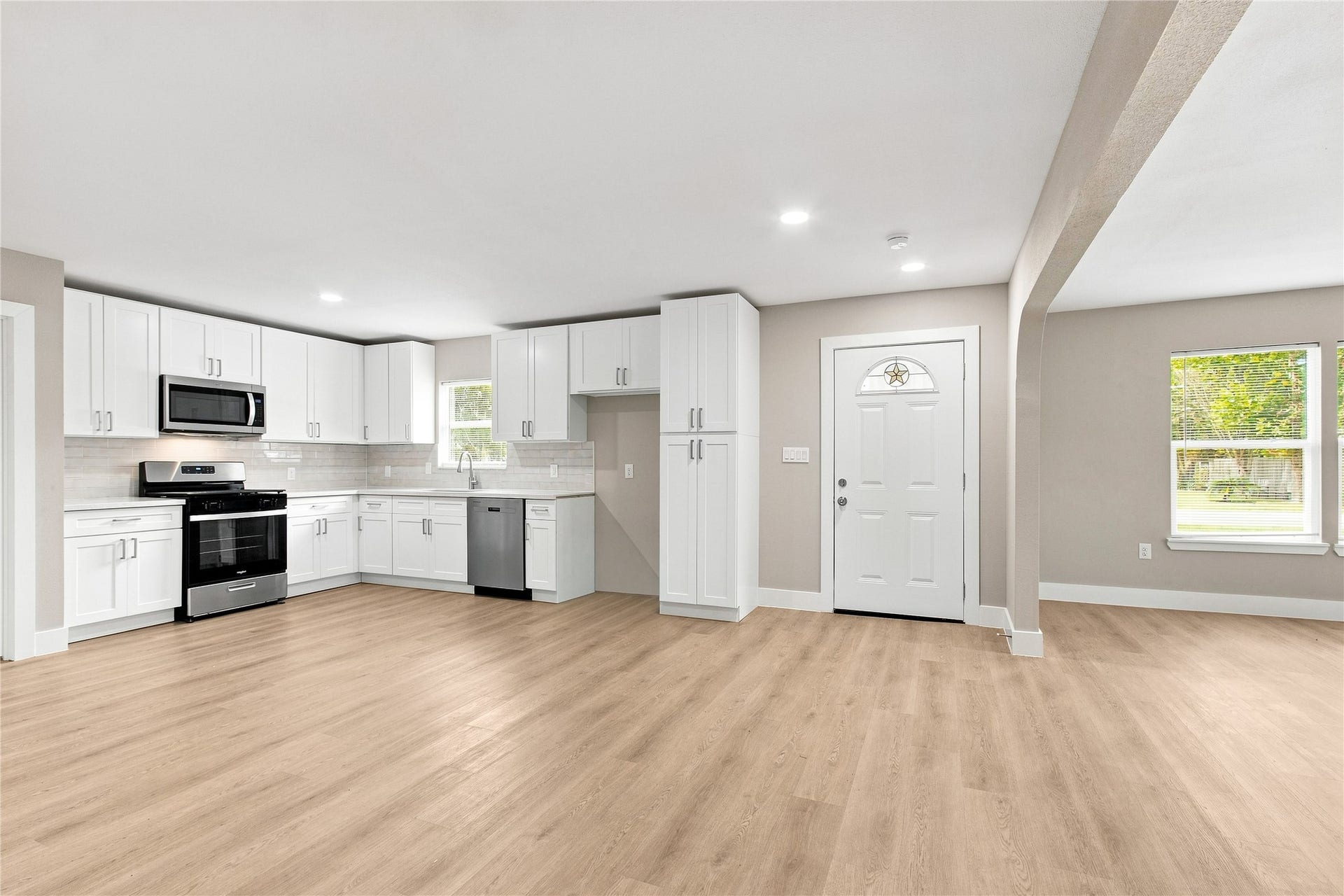 2803 S Houston Drive, La Marque, TX 77568 2803 S Houston Drive, La Marque, TX 77568