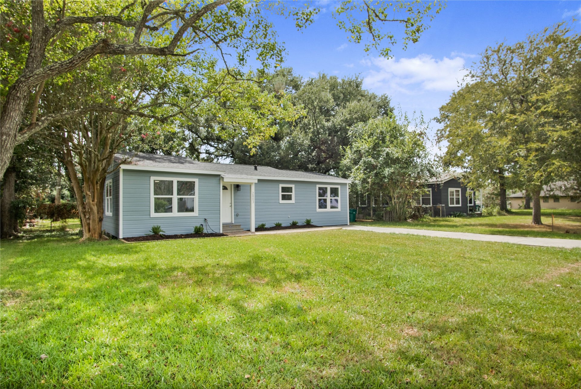 2803 S Houston Drive, La Marque, TX 77568 2803 S Houston Drive, La Marque, TX 77568