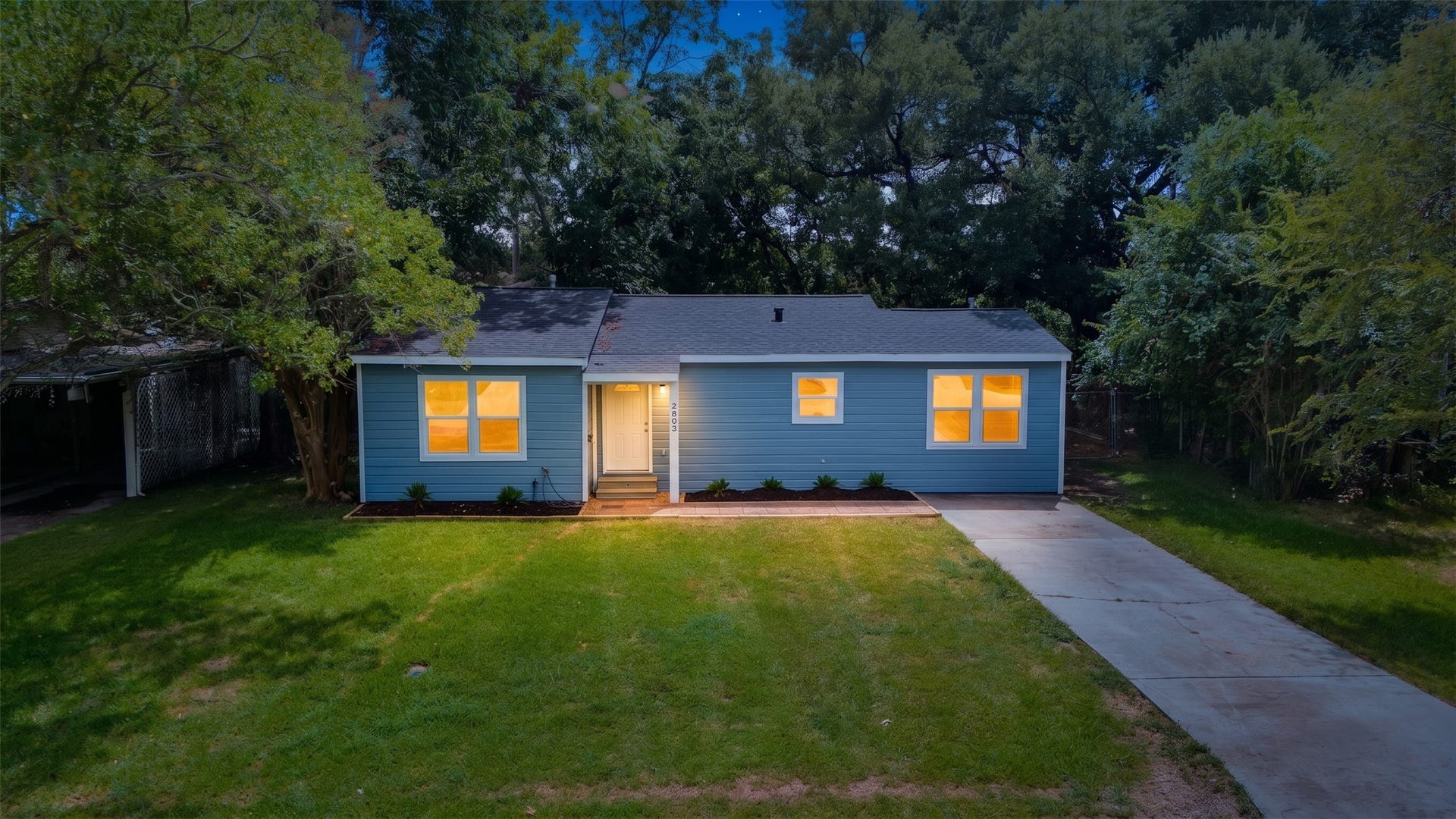 2803 S Houston Drive, La Marque, TX 77568 2803 S Houston Drive, La Marque, TX 77568