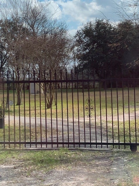 Property photo for 2722 E Almeda Genoa Road E, Houston, TX