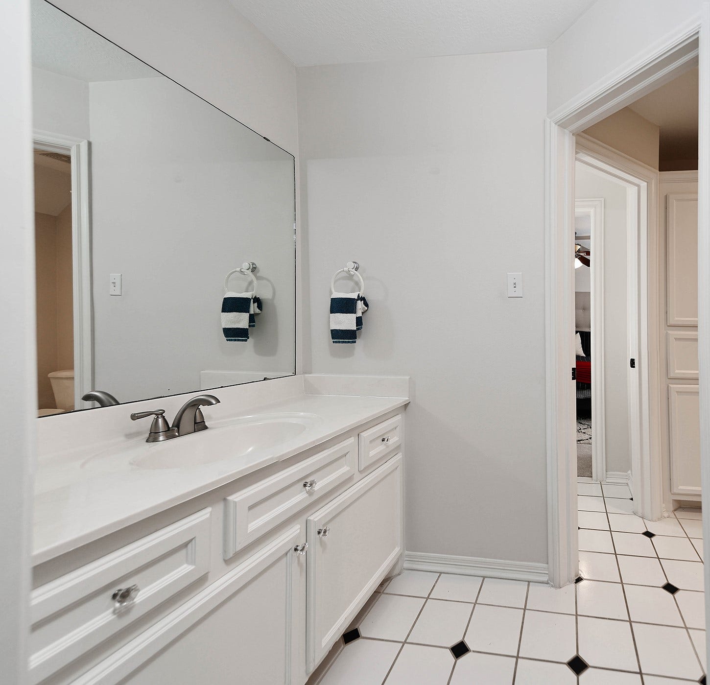 70 N Berryline Circle, The Woodlands, TX 77381