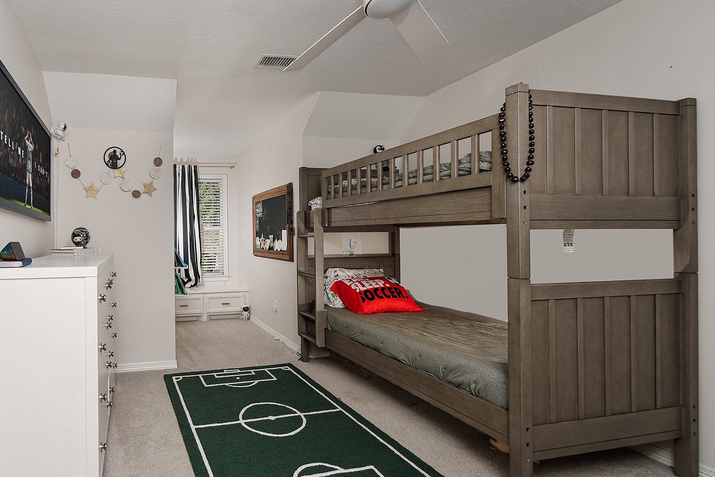 70 N Berryline Circle, The Woodlands, TX 77381