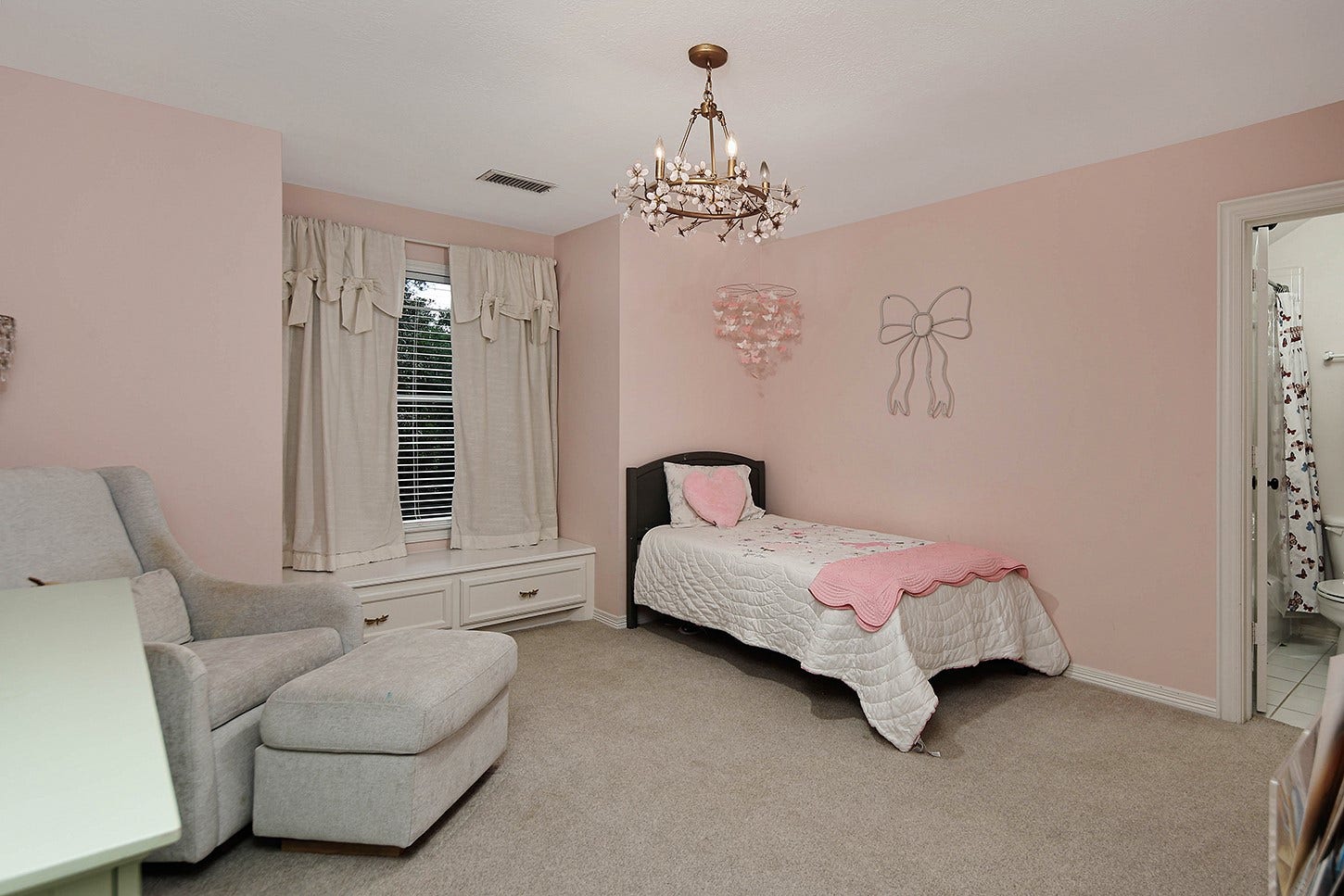 70 N Berryline Circle, The Woodlands, TX 77381