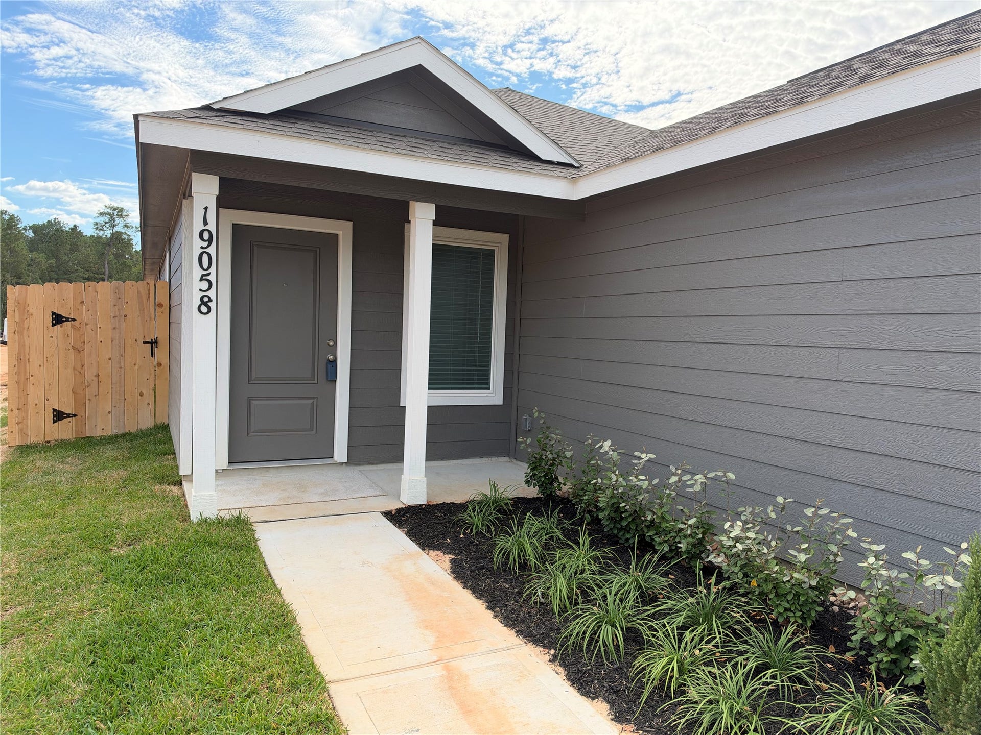 19058 Style Drive, Conroe, TX 77306 19058 Style Drive, Conroe, TX 77306