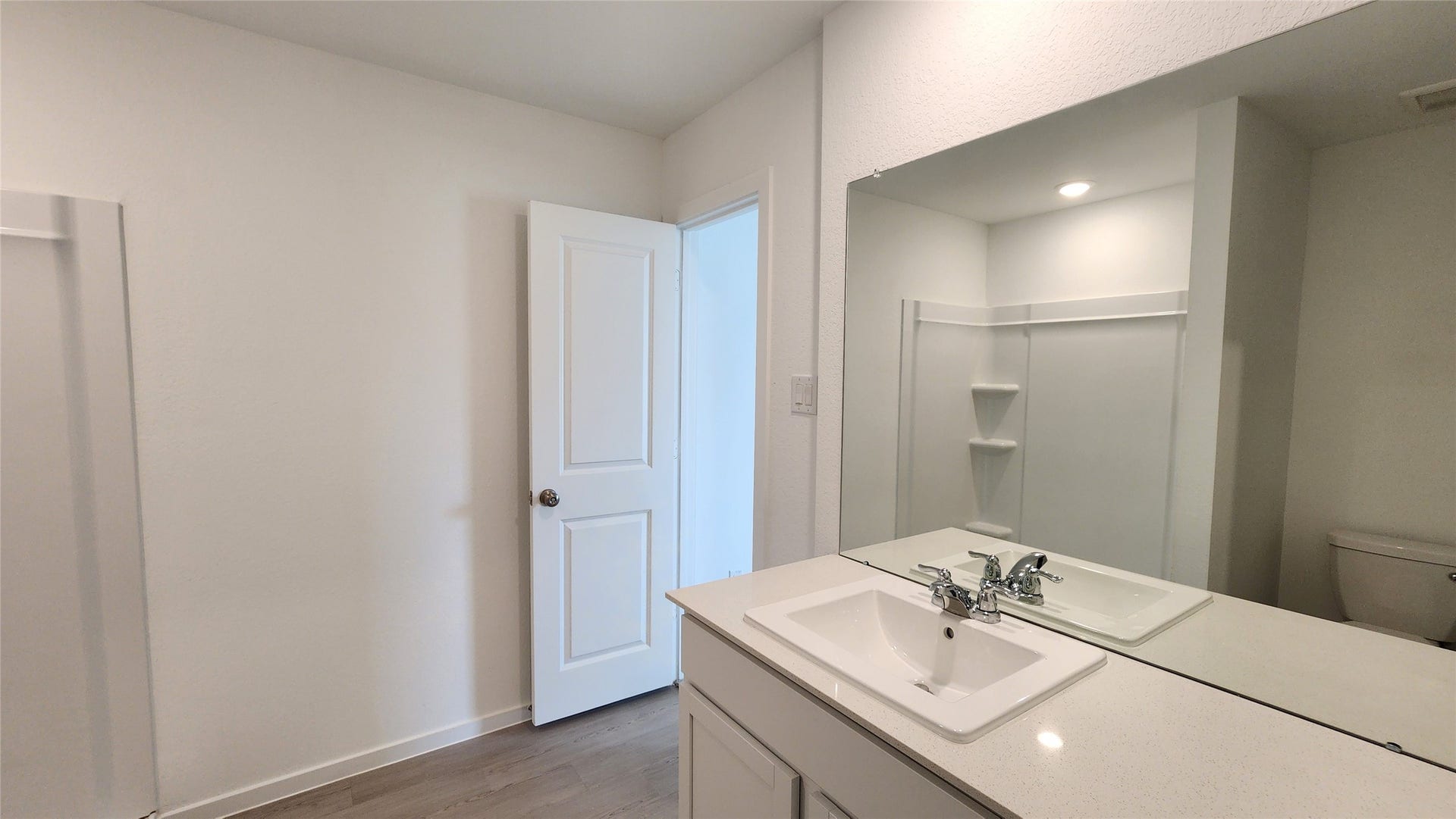 6303 Geyser Starish Drive, Katy, TX 77493 Master bathroom