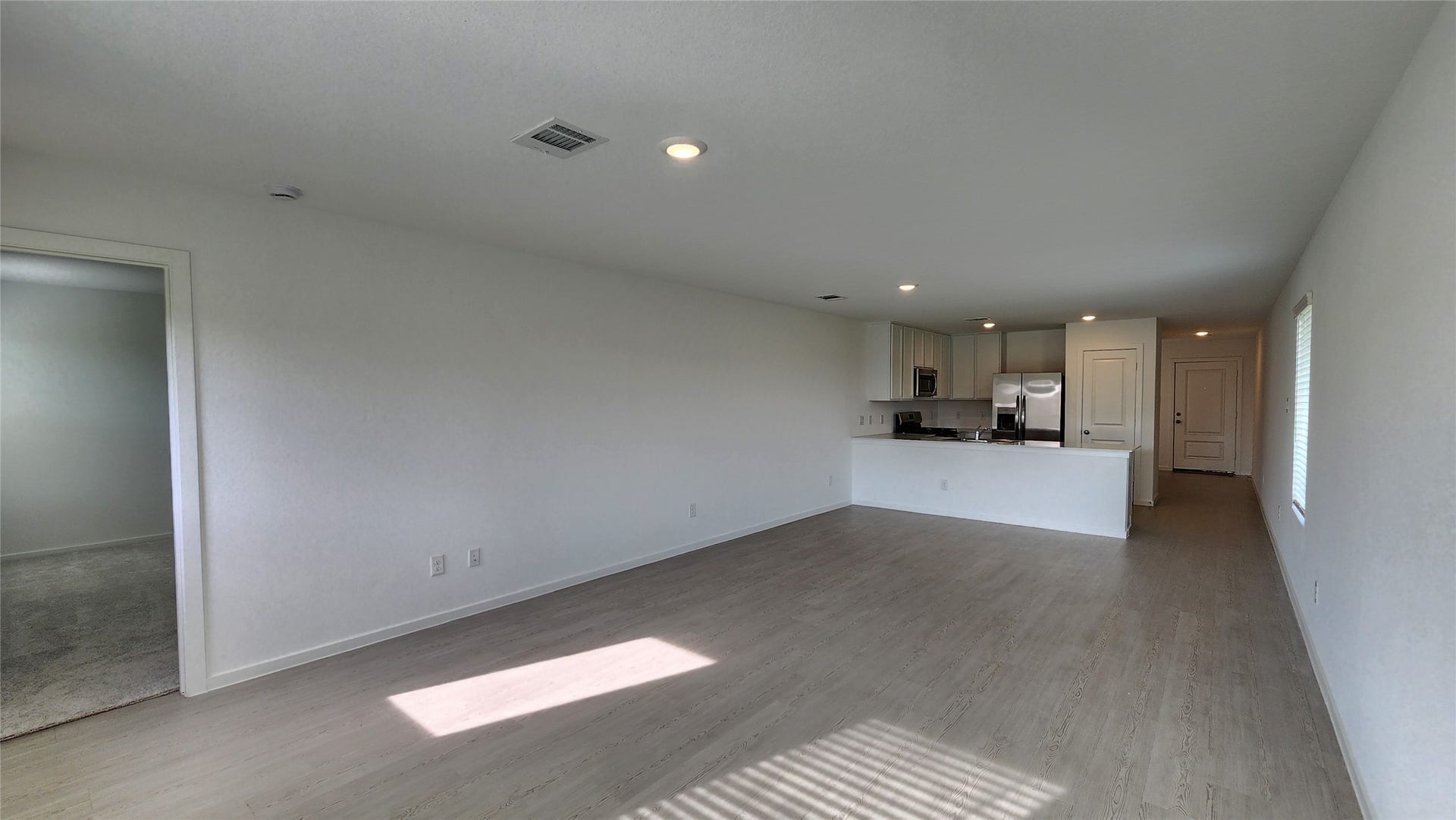 6303 Geyser Starish Drive, Katy, TX 77493 Family room to dining
