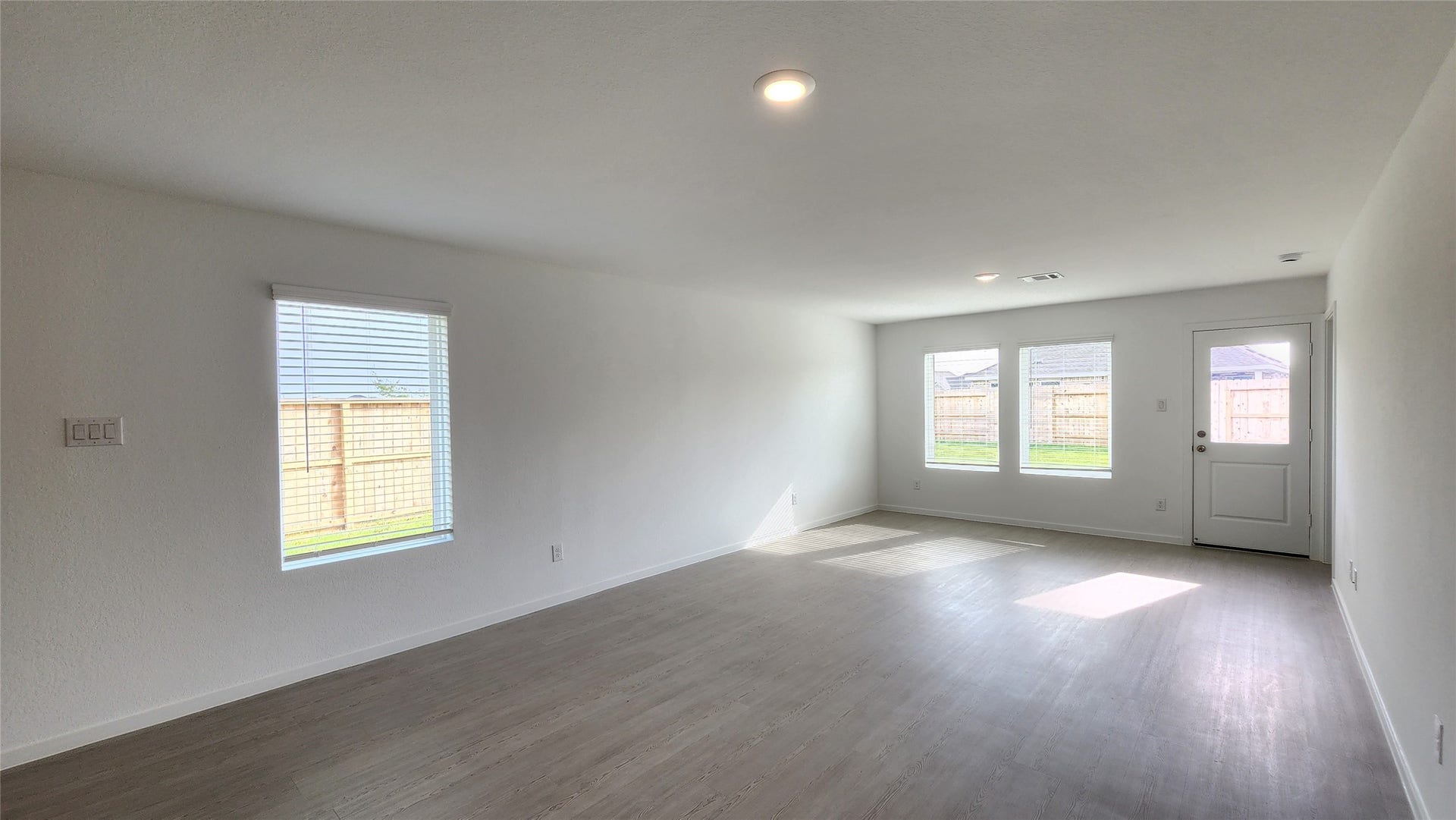 6303 Geyser Starish Drive, Katy, TX 77493 Dining and family room