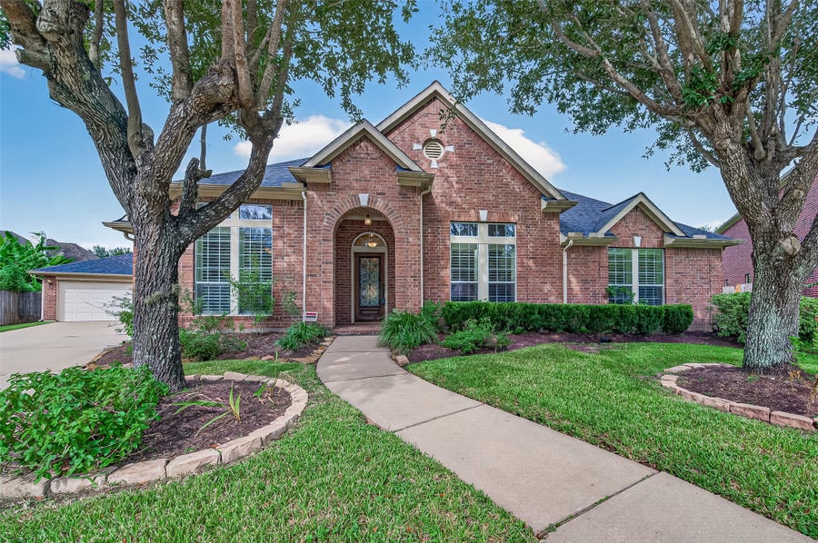 Property photo for 5242 Fountainbrook Lane, Sugar Land, TX