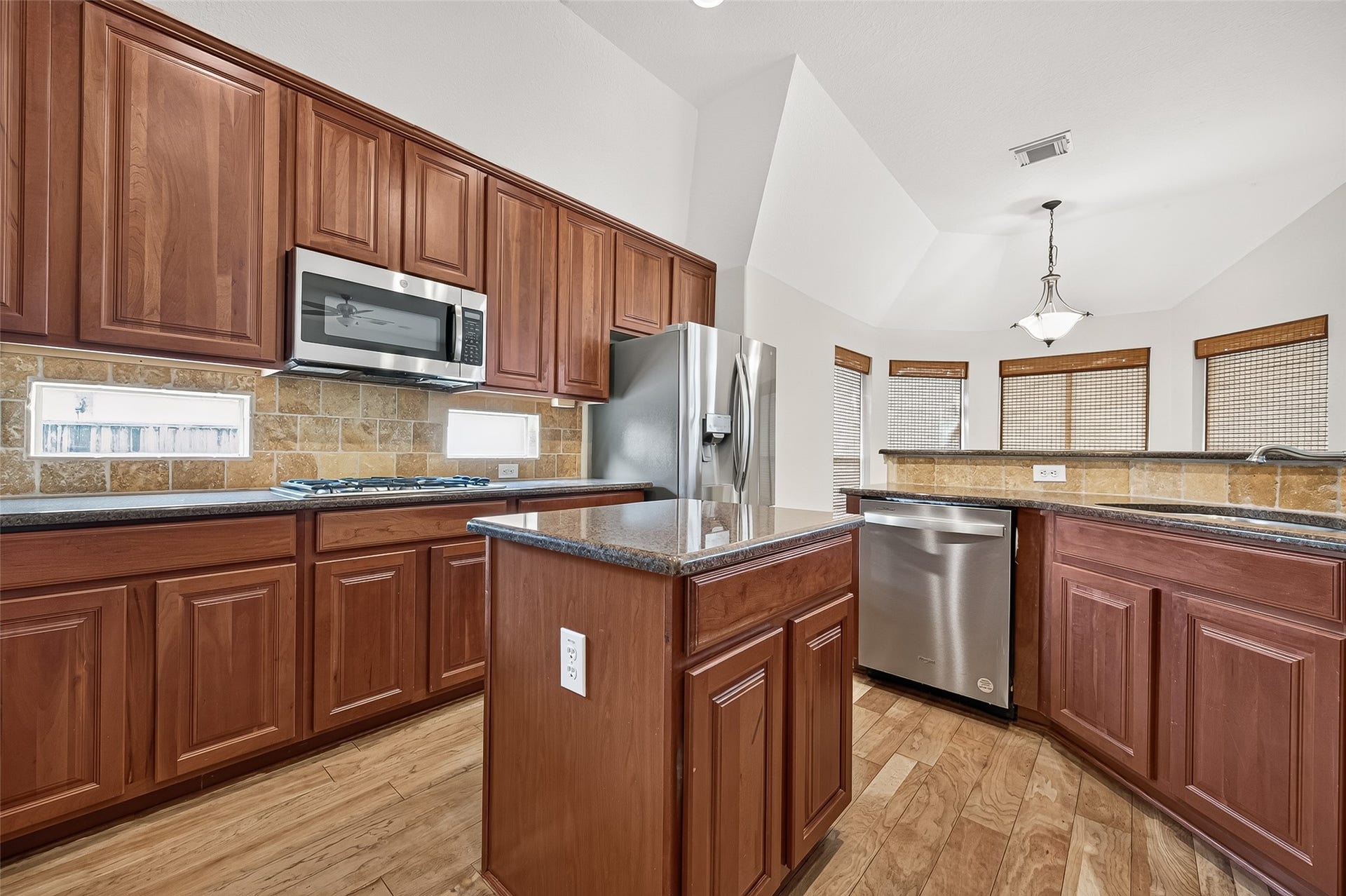 5242 Fountainbrook Lane, Sugar Land, TX 77479 5242 Fountainbrook Lane, Sugar Land, TX 77479