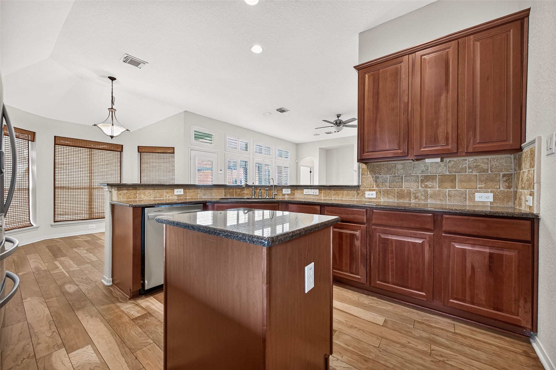 5242 Fountainbrook Lane, Sugar Land, TX 77479 5242 Fountainbrook Lane, Sugar Land, TX 77479