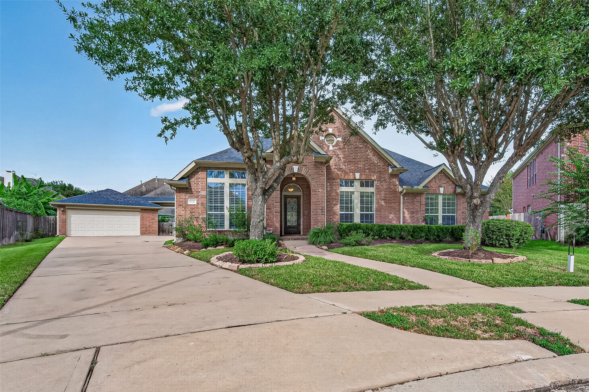 5242 Fountainbrook Lane, Sugar Land, TX 77479 5242 Fountainbrook Lane, Sugar Land, TX 77479