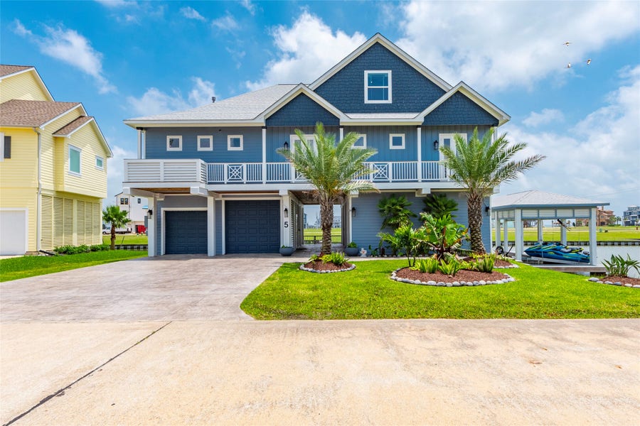 Property photo for 5 Loggerhead, Hitchcock, TX