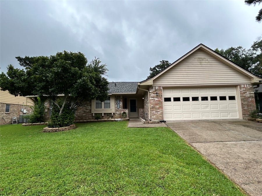 Property photo for 1712 Carol Lee Lane, Conroe, TX