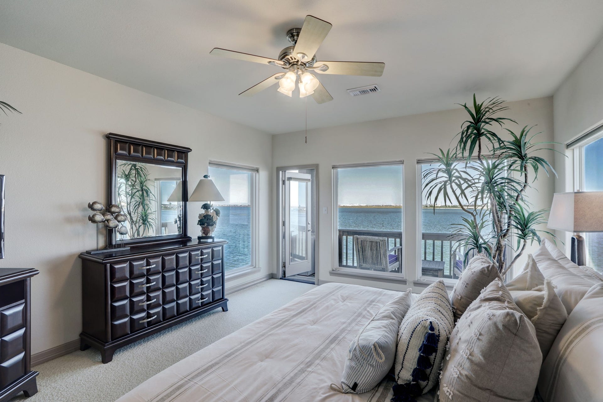 442 Jeanie Lynn Street, Tiki Island, TX 77554 442 Jeanie Lynn Street, Tiki Island, TX 77554