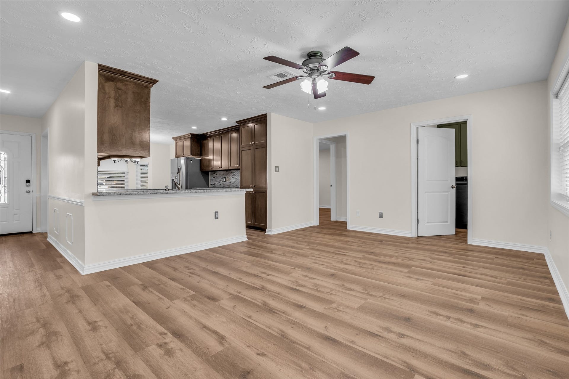 10414 Rustic Rock Road, La Porte, TX 77571 10414 Rustic Rock Road, La Porte, TX 77571