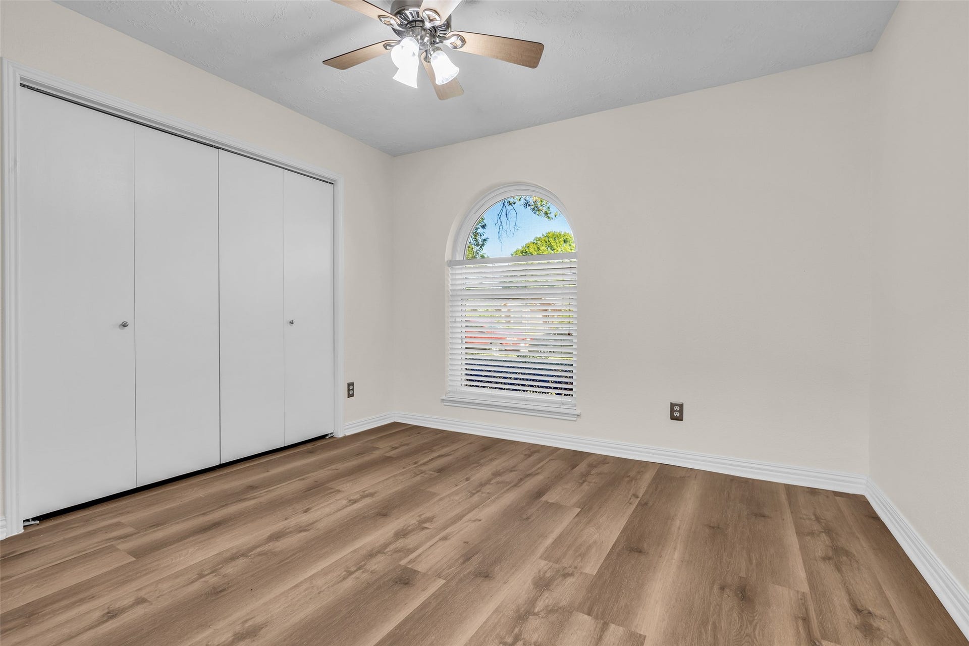 10414 Rustic Rock Road, La Porte, TX 77571 10414 Rustic Rock Road, La Porte, TX 77571