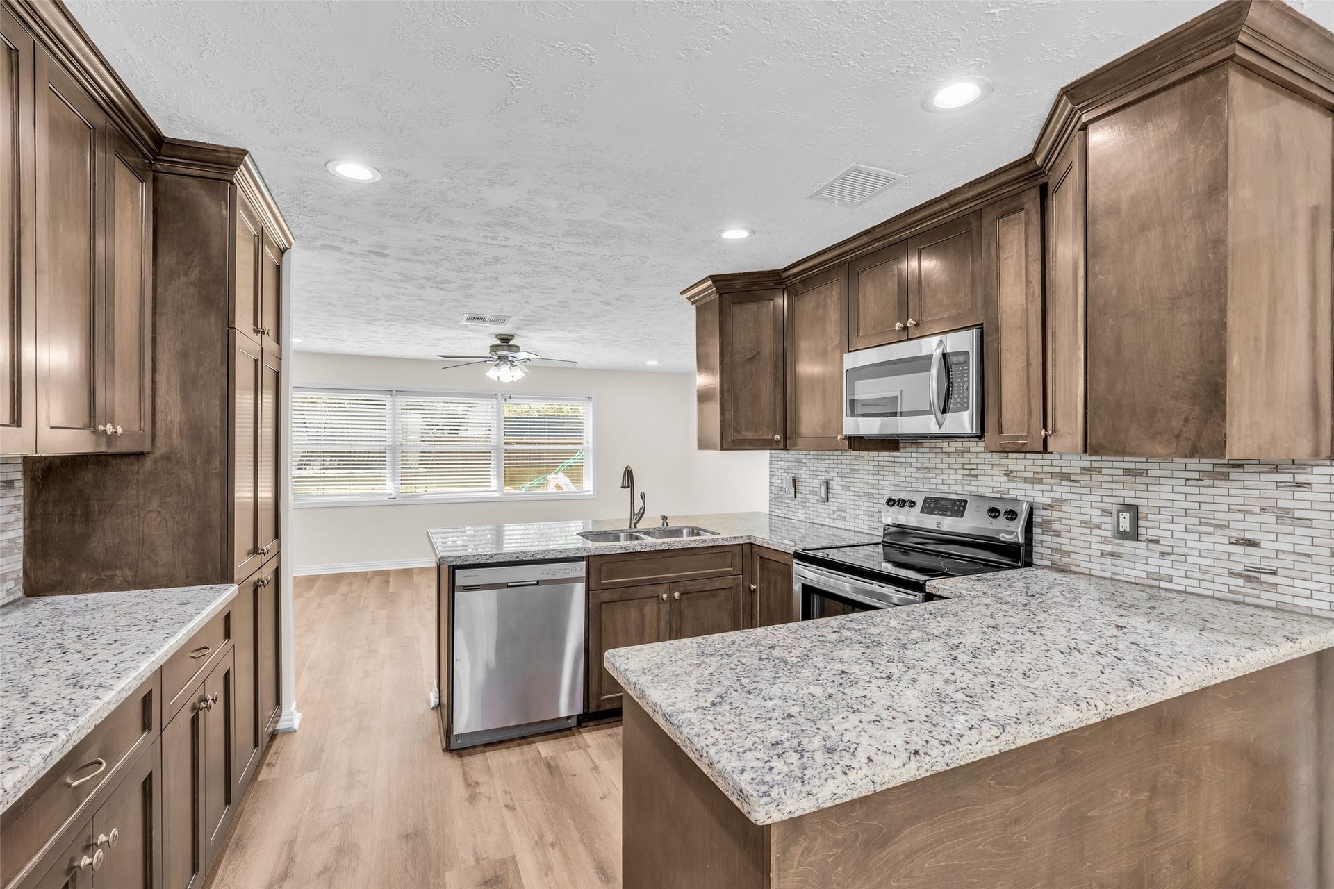 10414 Rustic Rock Road, La Porte, TX 77571 10414 Rustic Rock Road, La Porte, TX 77571