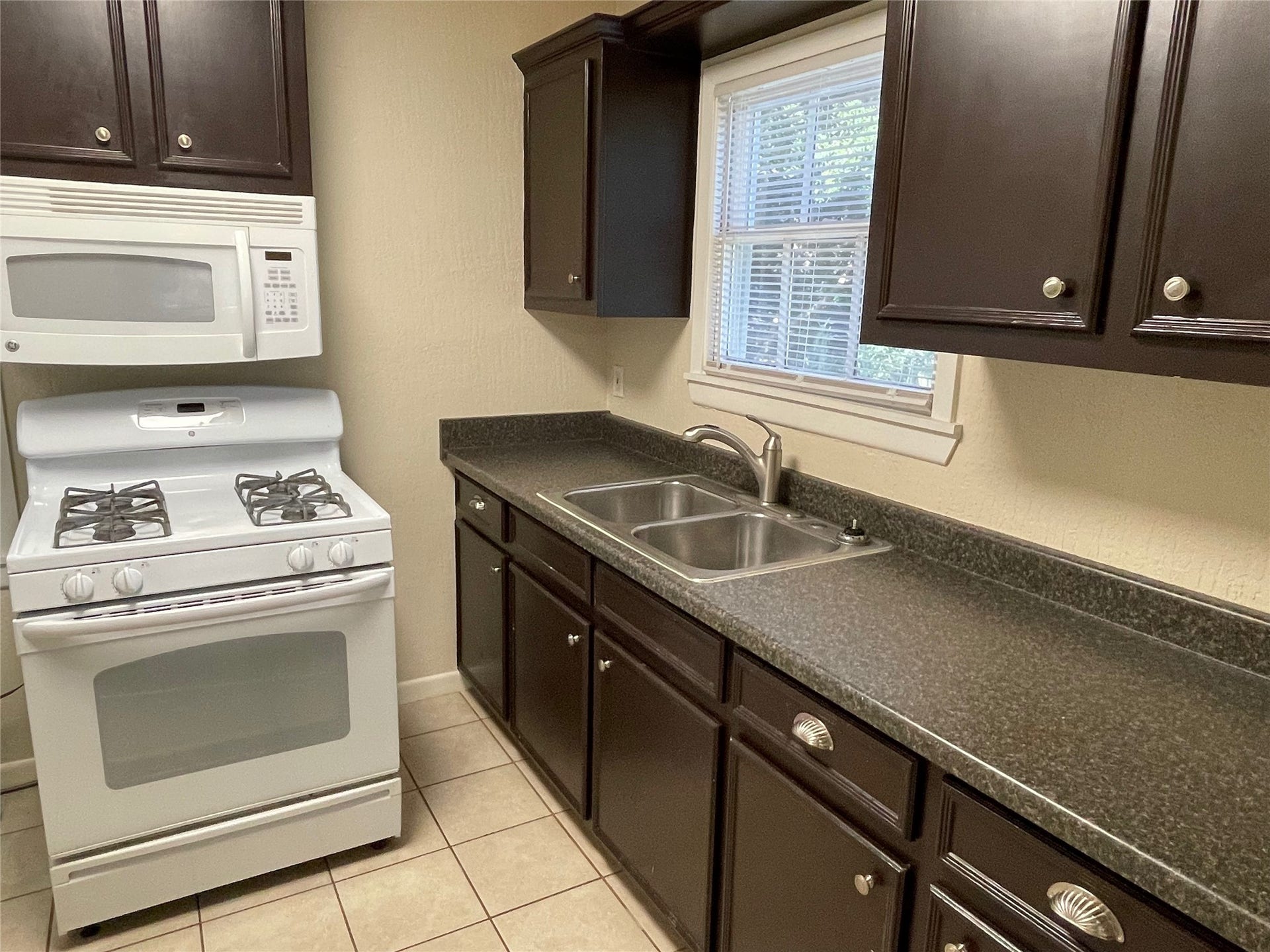 Unit B Kitchen