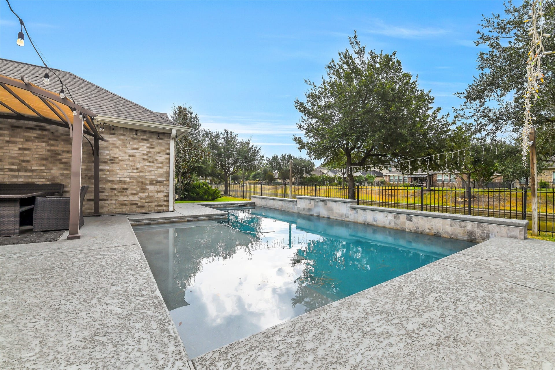 30214 Vinebriar Drive, Spring, TX 77386 30214 Vinebriar Drive, Spring, TX 77386