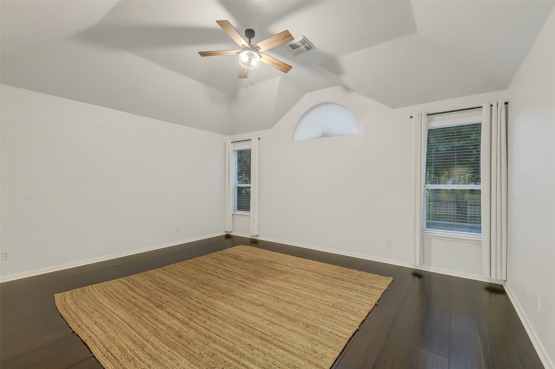 30214 Vinebriar Drive, Spring, TX 77386 30214 Vinebriar Drive, Spring, TX 77386