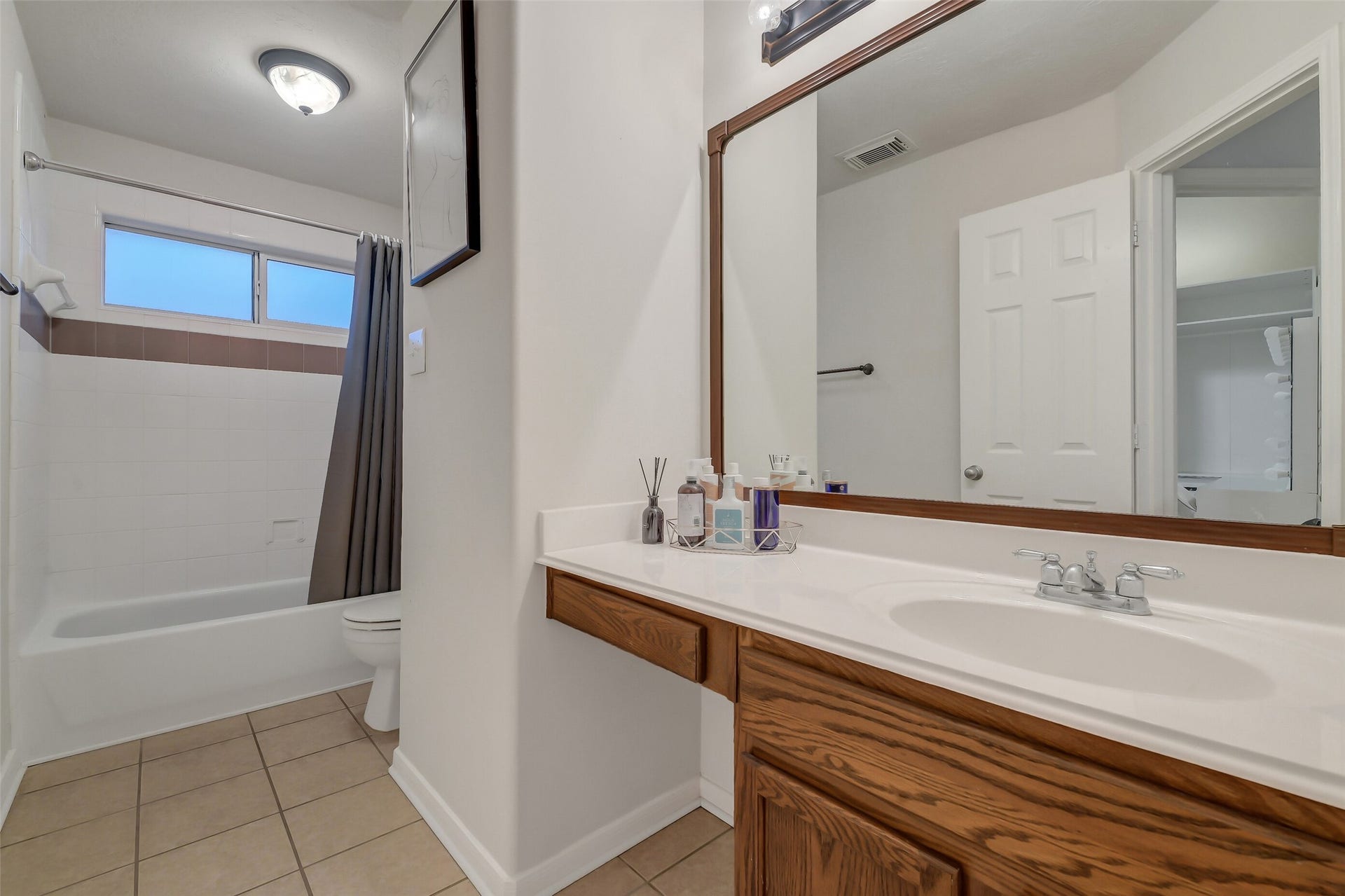 30214 Vinebriar Drive, Spring, TX 77386 30214 Vinebriar Drive, Spring, TX 77386