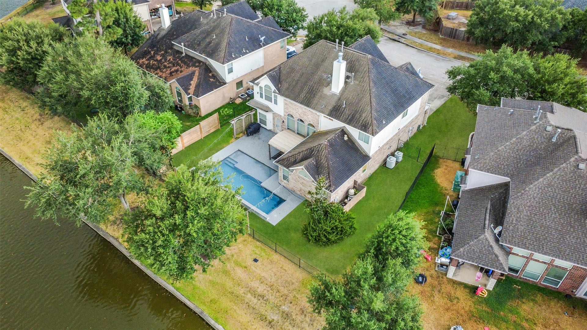 30214 Vinebriar Drive, Spring, TX 77386 30214 Vinebriar Drive, Spring, TX 77386