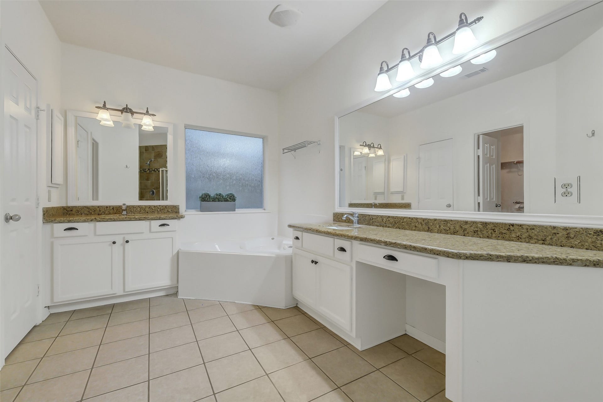 30214 Vinebriar Drive, Spring, TX 77386 30214 Vinebriar Drive, Spring, TX 77386