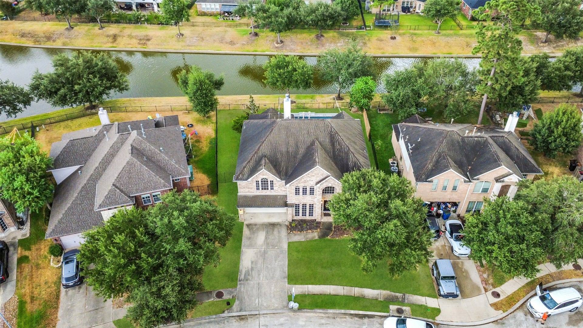 30214 Vinebriar Drive, Spring, TX 77386 30214 Vinebriar Drive, Spring, TX 77386