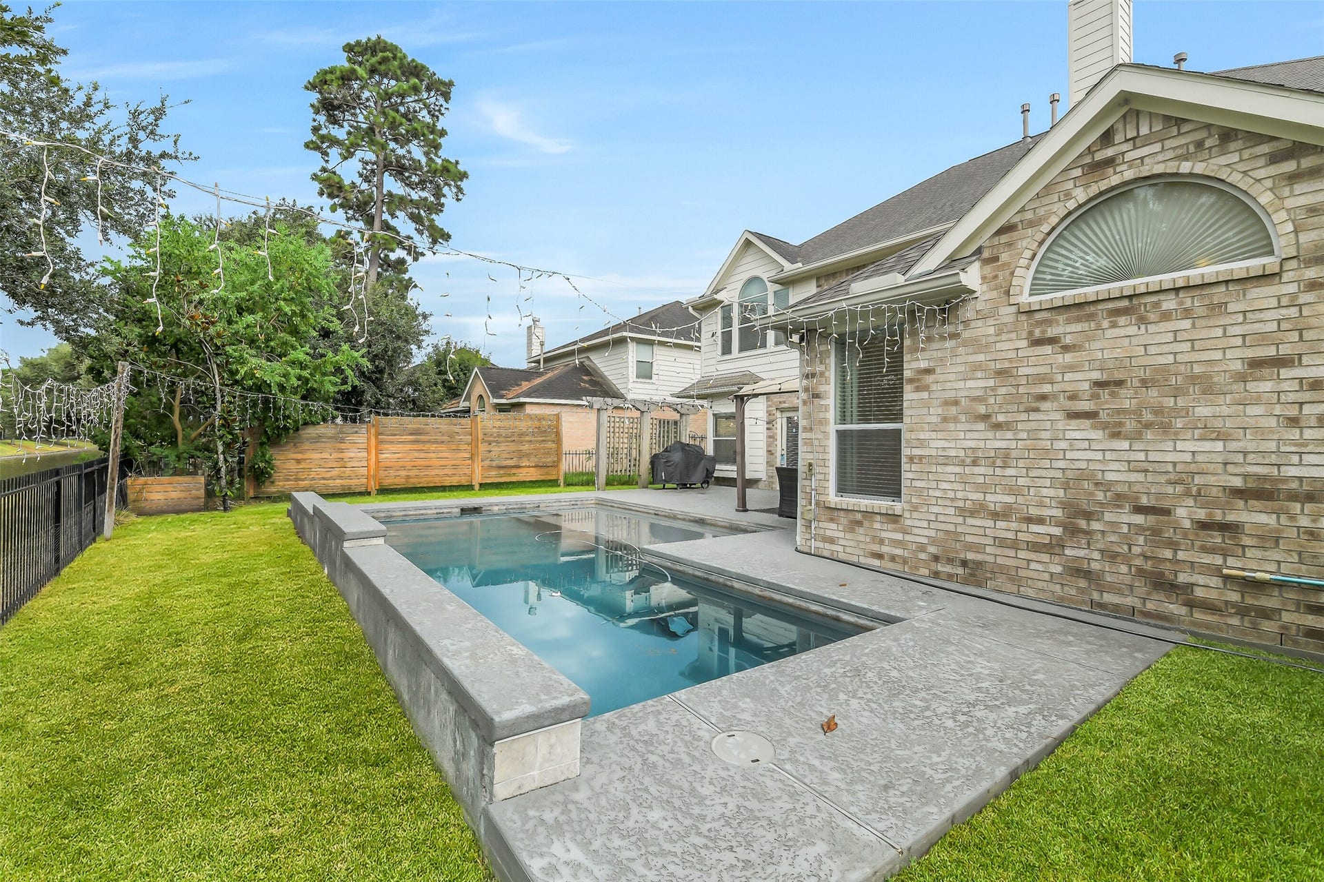 30214 Vinebriar Drive, Spring, TX 77386 30214 Vinebriar Drive, Spring, TX 77386