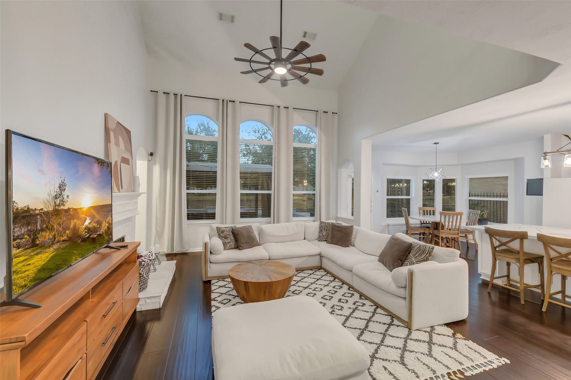 30214 Vinebriar Drive, Spring, TX 77386 30214 Vinebriar Drive, Spring, TX 77386