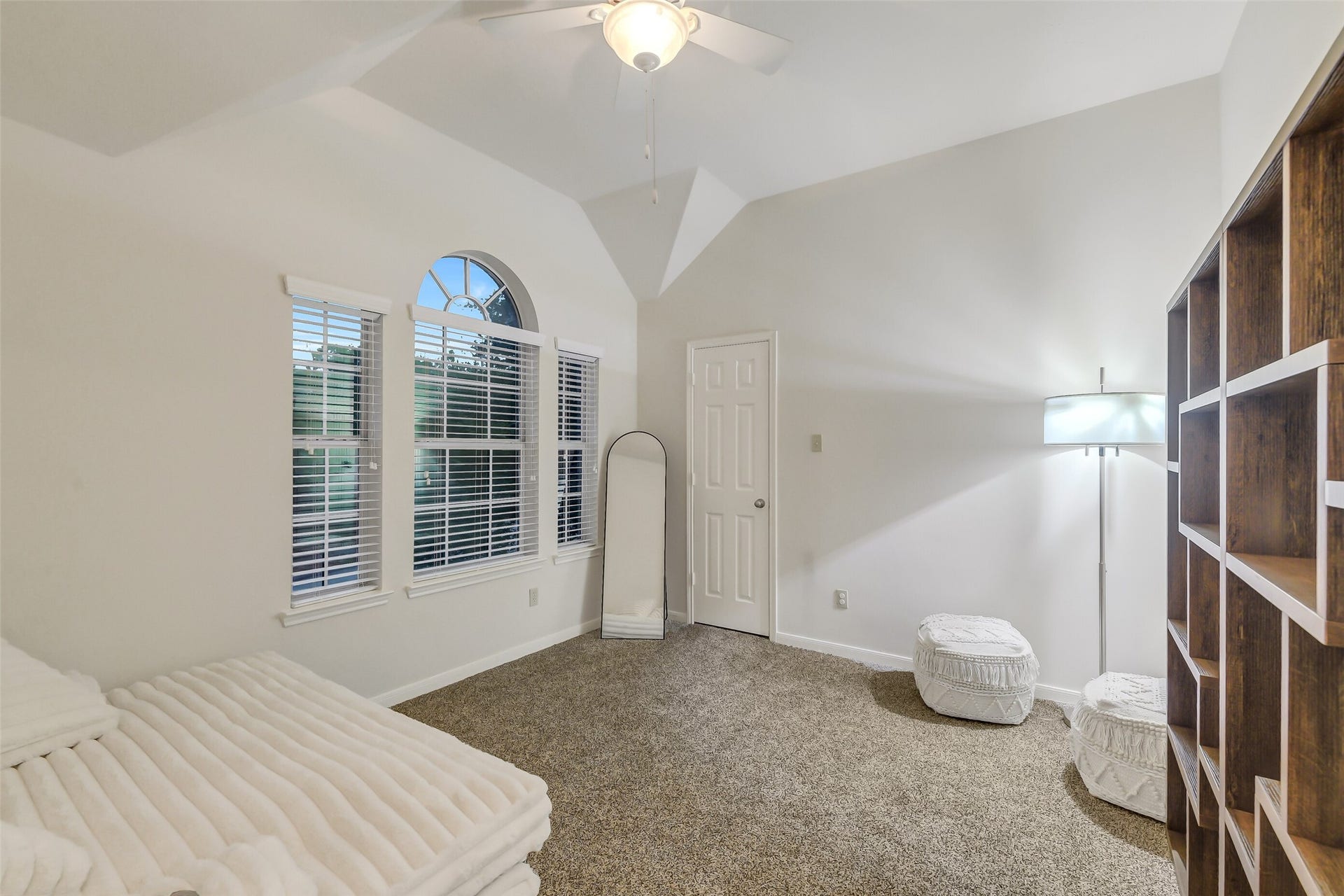 30214 Vinebriar Drive, Spring, TX 77386 30214 Vinebriar Drive, Spring, TX 77386