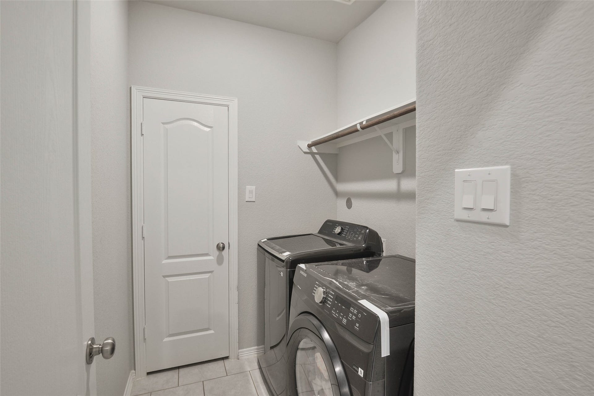 20024 Tuft Canyon Court, Porter, TX 77365 Laundry room , goes to the garage