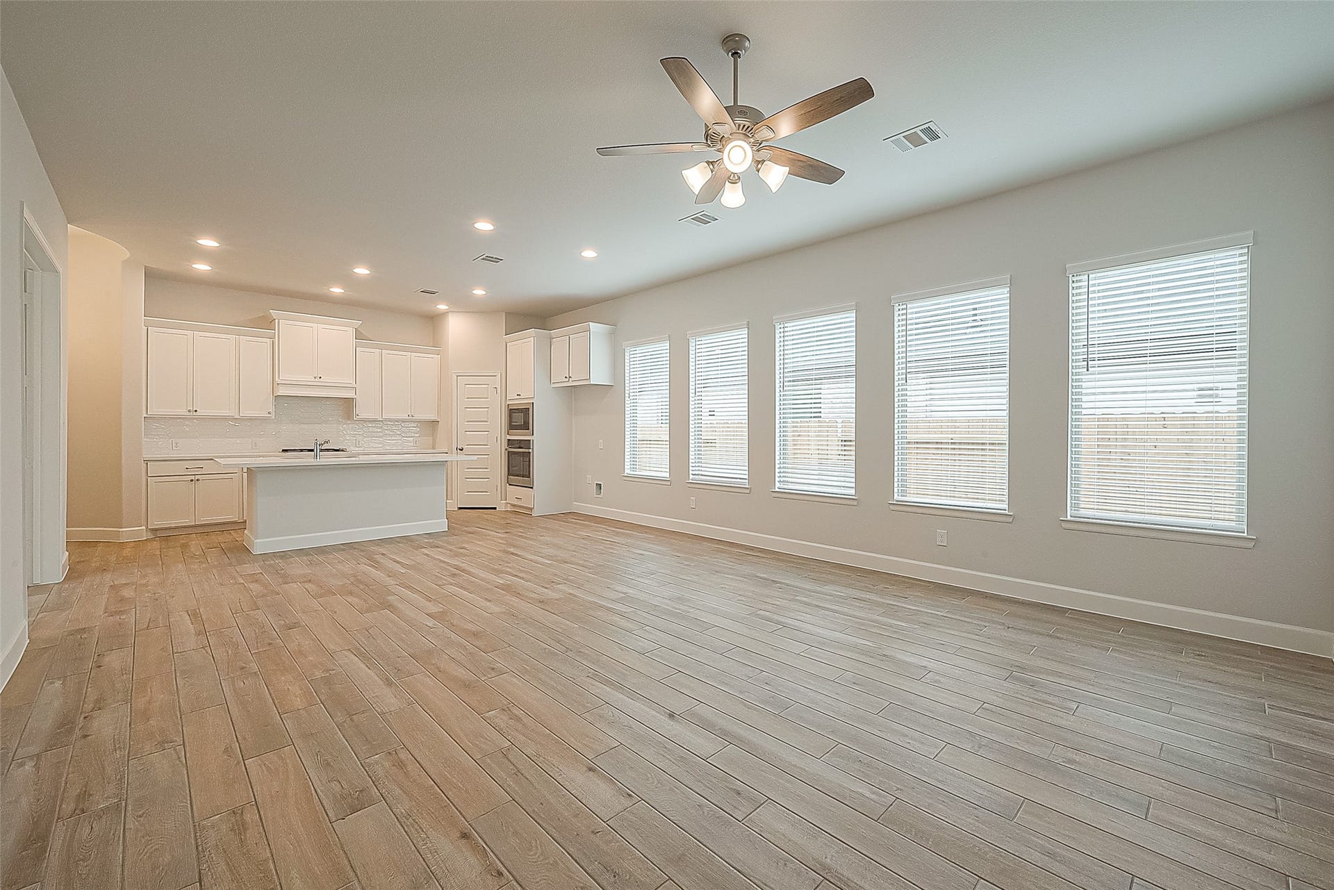 213 McCrea Court, Montgomery, TX 77316