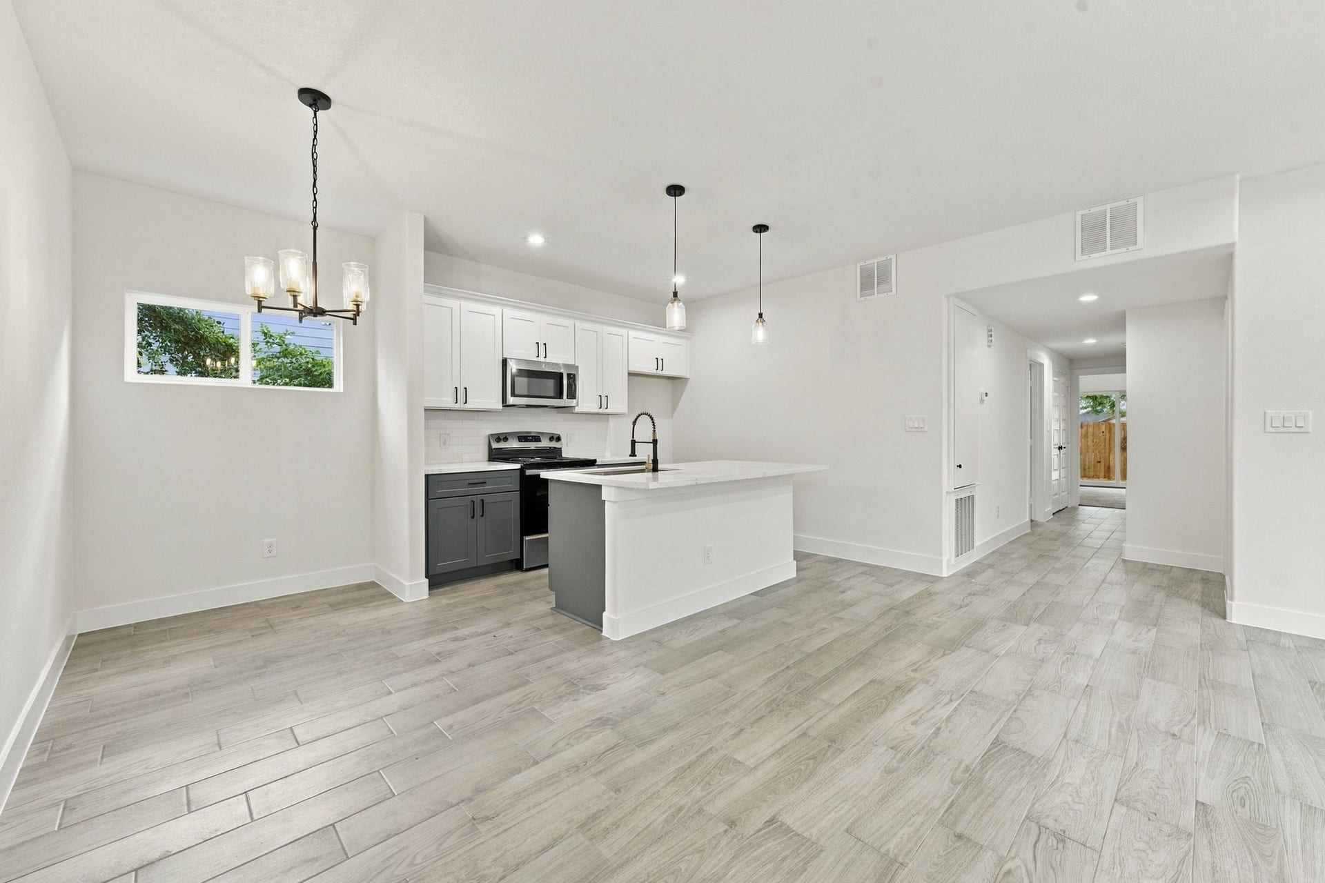 8707 Westcott Road, #A B, Houston, TX 77016 8707 Westcott Road, #A B, Houston, TX 77016