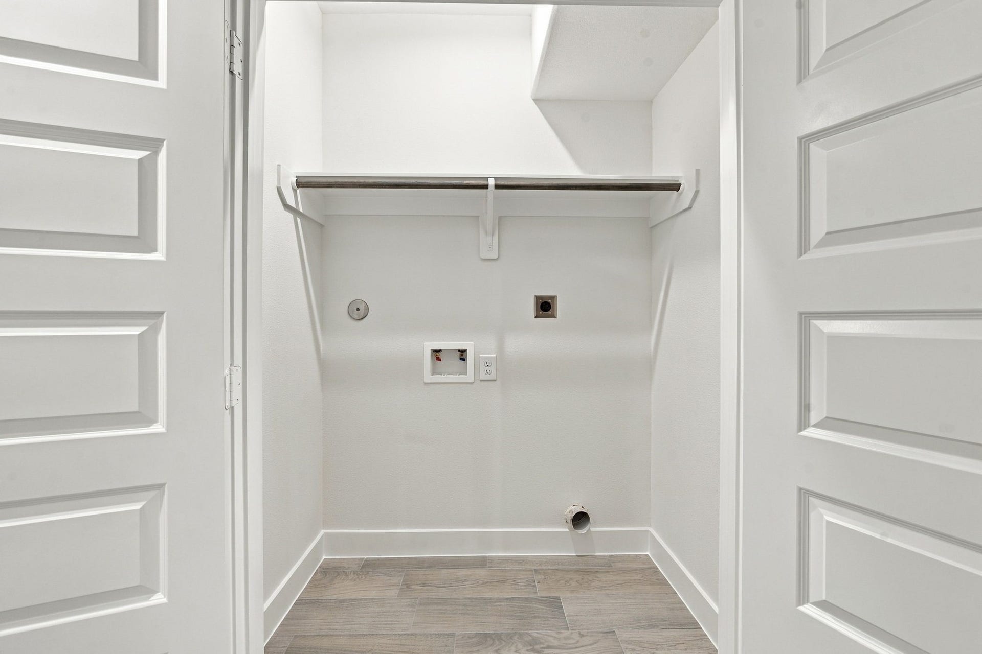 8707 Westcott Road, #A B, Houston, TX 77016 8707 Westcott Road, #A B, Houston, TX 77016