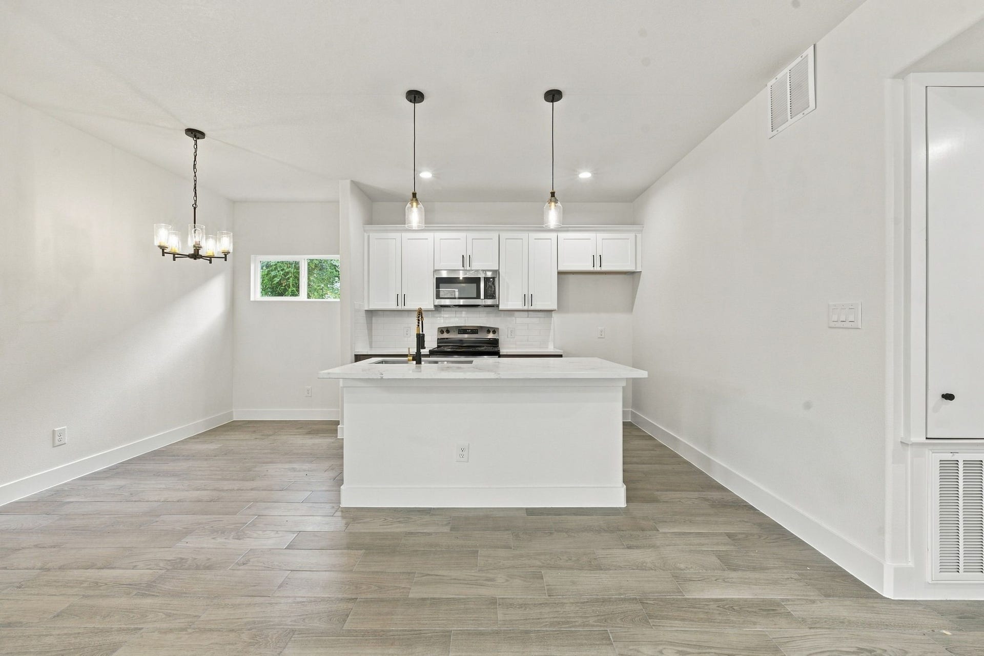 8707 Westcott Road, #A B, Houston, TX 77016 8707 Westcott Road, #A B, Houston, TX 77016