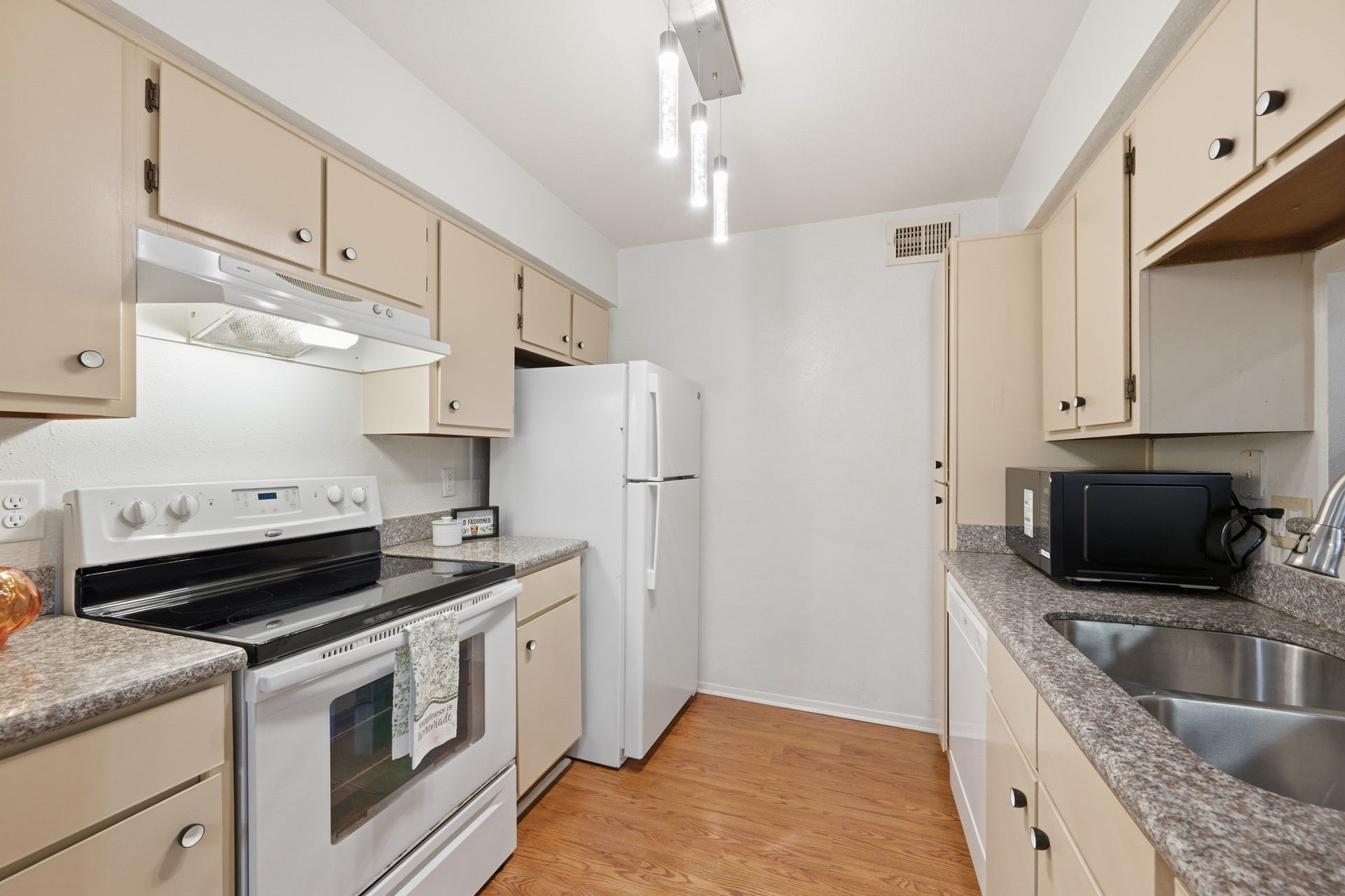 18800 Egret Bay Boulevard, #300, Webster, TX 77058