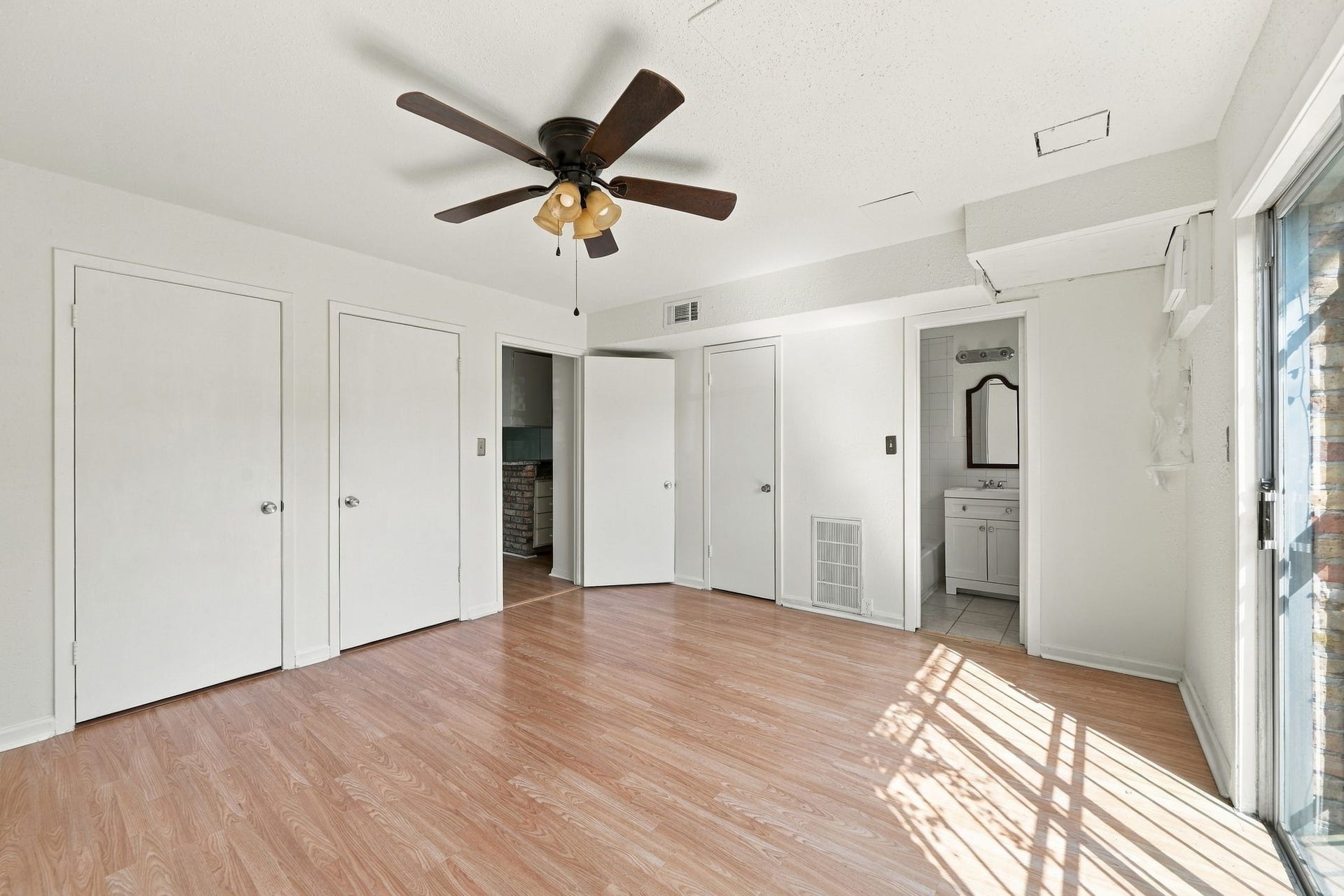 1849 Marshall Street, #9, Houston, TX 77098 Bedroom