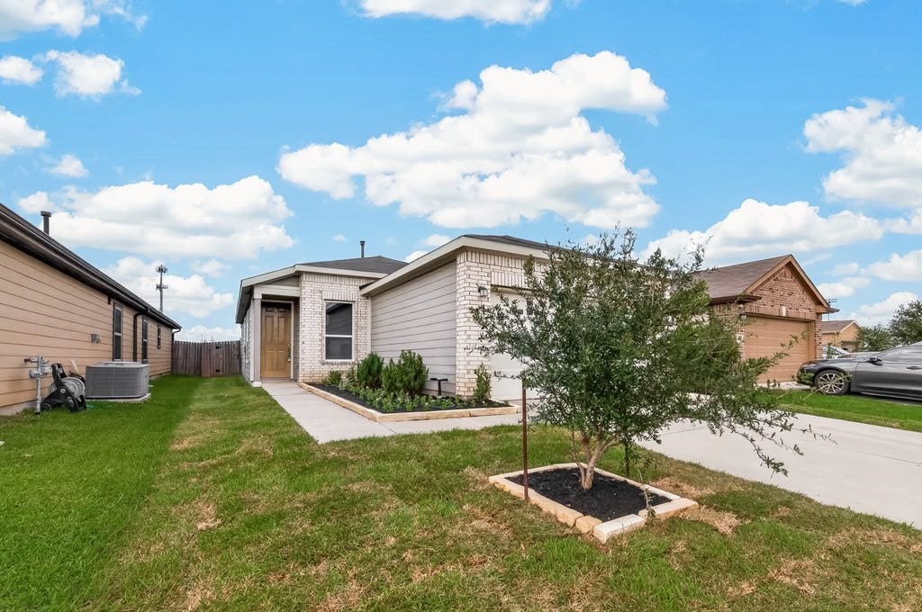 6031 Diamond Sky Lane, Houston, TX 77048 6031 Diamond Sky Lane, Houston, TX 77048