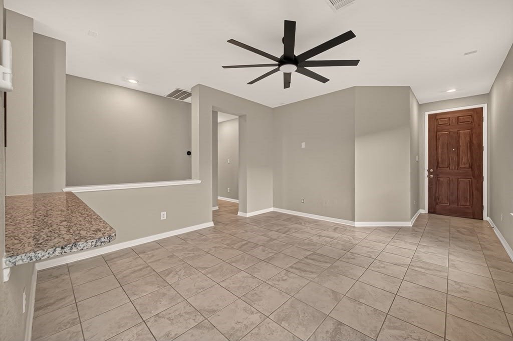 6031 Diamond Sky Lane, Houston, TX 77048 6031 Diamond Sky Lane, Houston, TX 77048