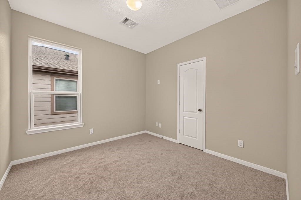 6031 Diamond Sky Lane, Houston, TX 77048 6031 Diamond Sky Lane, Houston, TX 77048