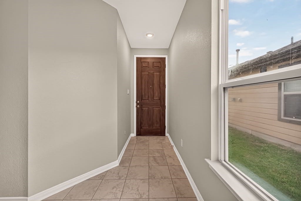 6031 Diamond Sky Lane, Houston, TX 77048 6031 Diamond Sky Lane, Houston, TX 77048