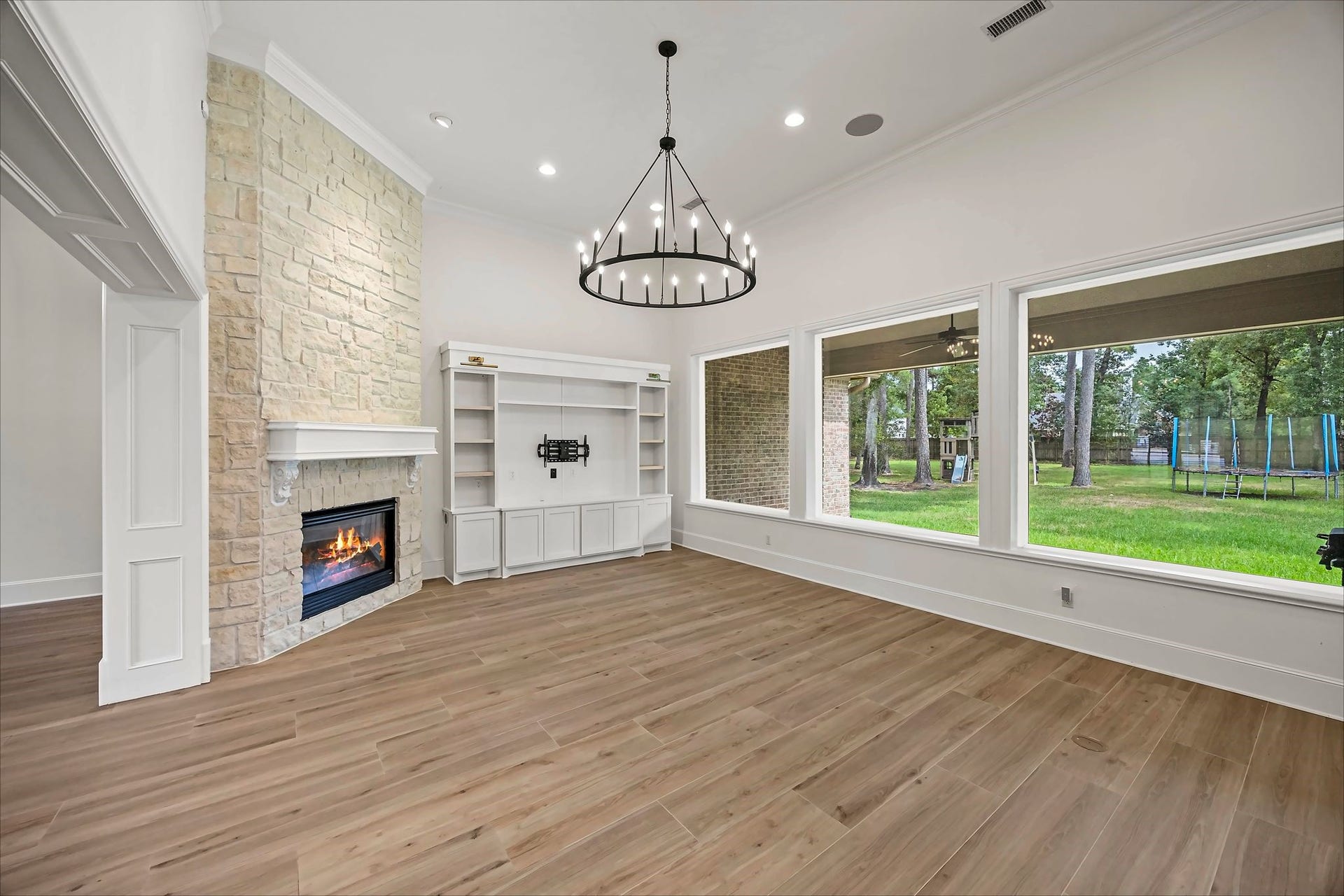 4111 Angling Ln, Spring, TX 77386