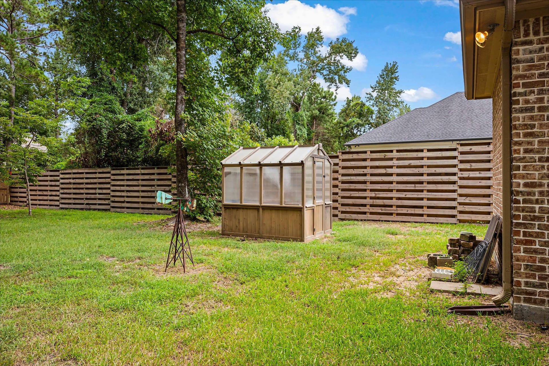 4111 Angling Ln, Spring, TX 77386