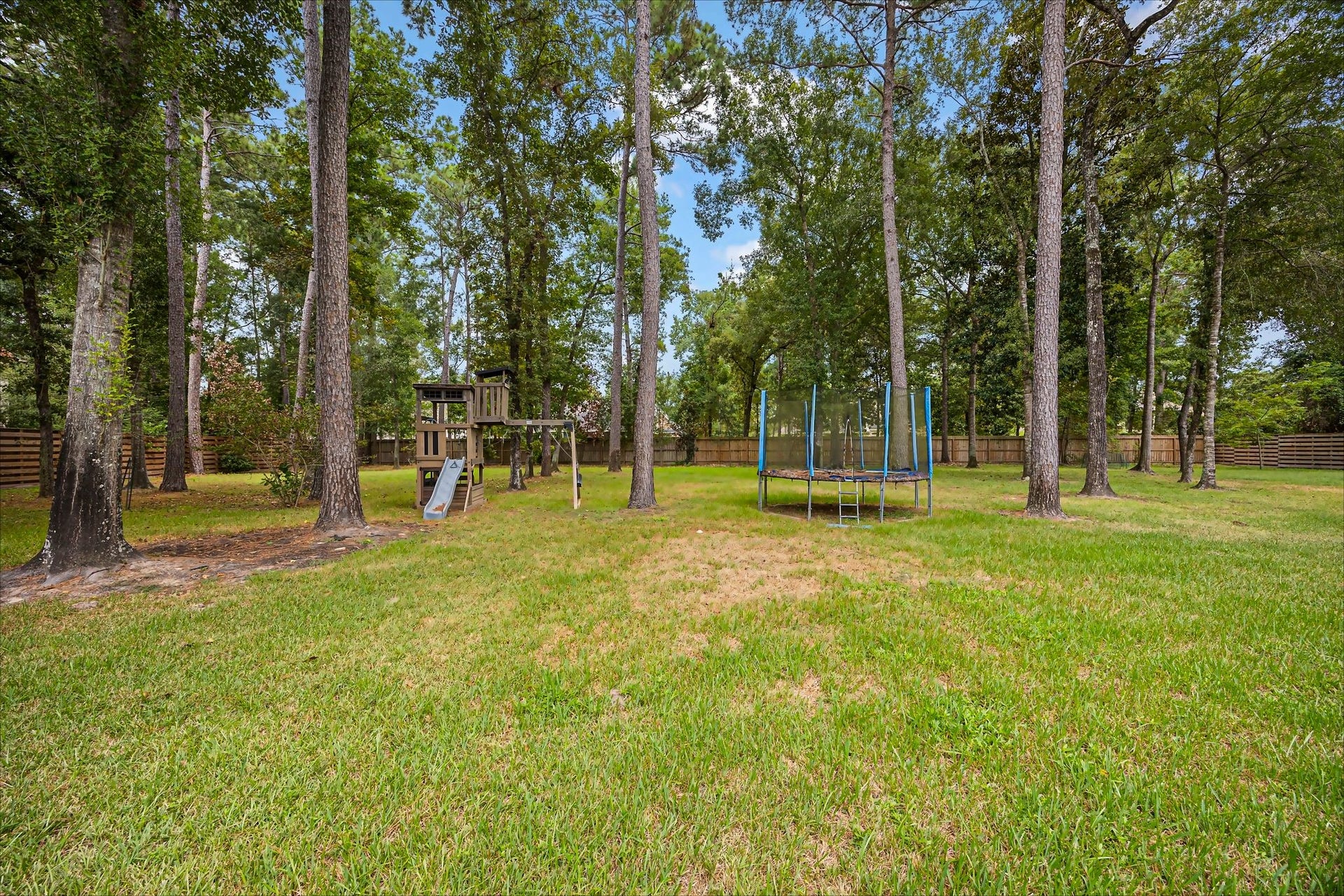4111 Angling Ln, Spring, TX 77386