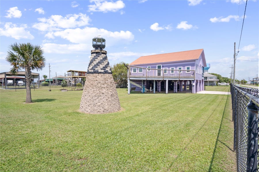 Property photo for 927 W Verdie Drive, Crystal Beach, TX