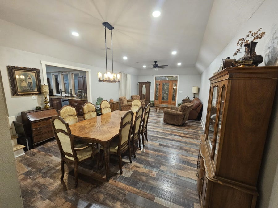Property photo for 409 Perkins Avenue, League City, TX